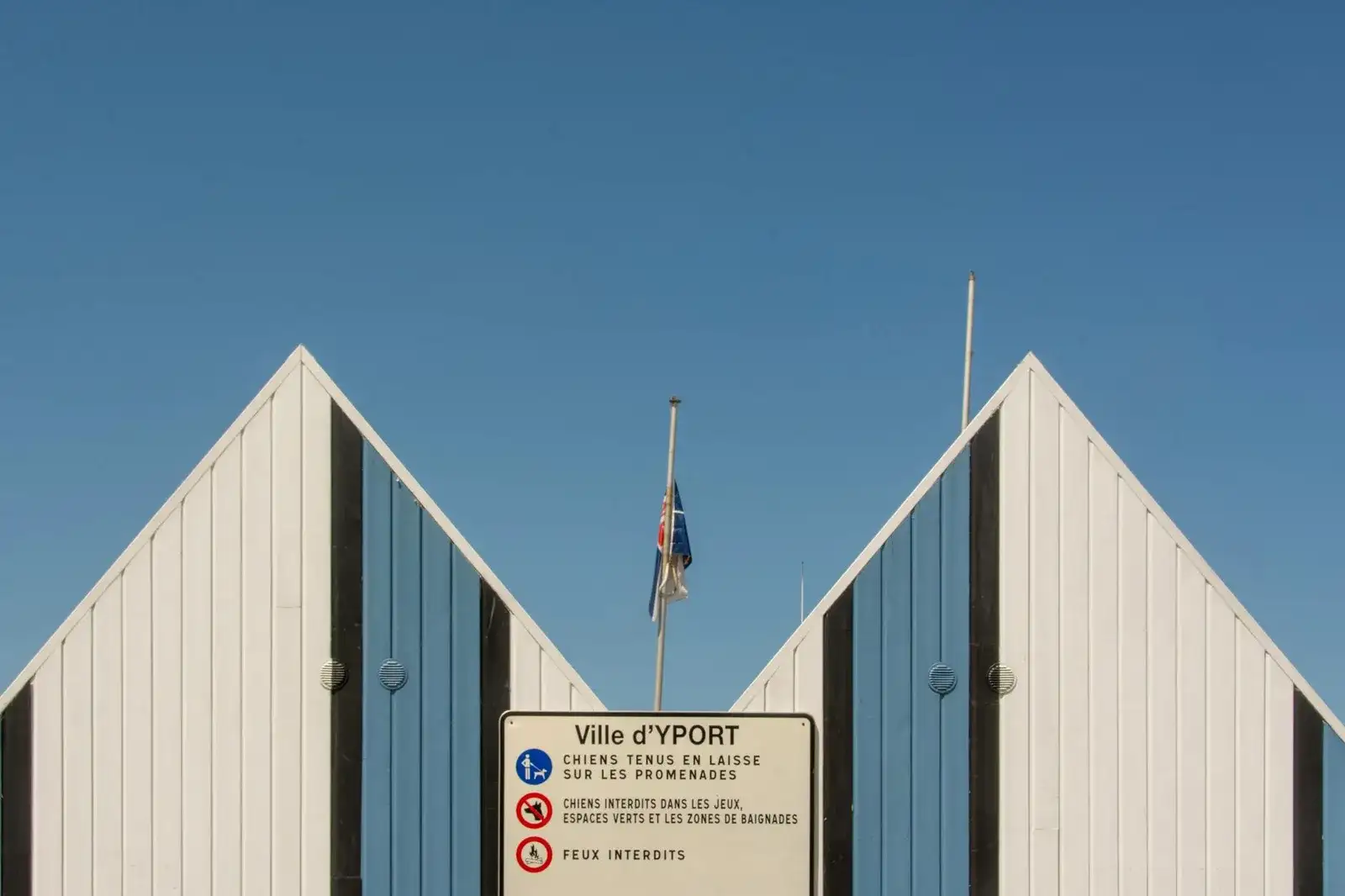 Rade de Cherbourg et Cité de la Mer vue depuis le port