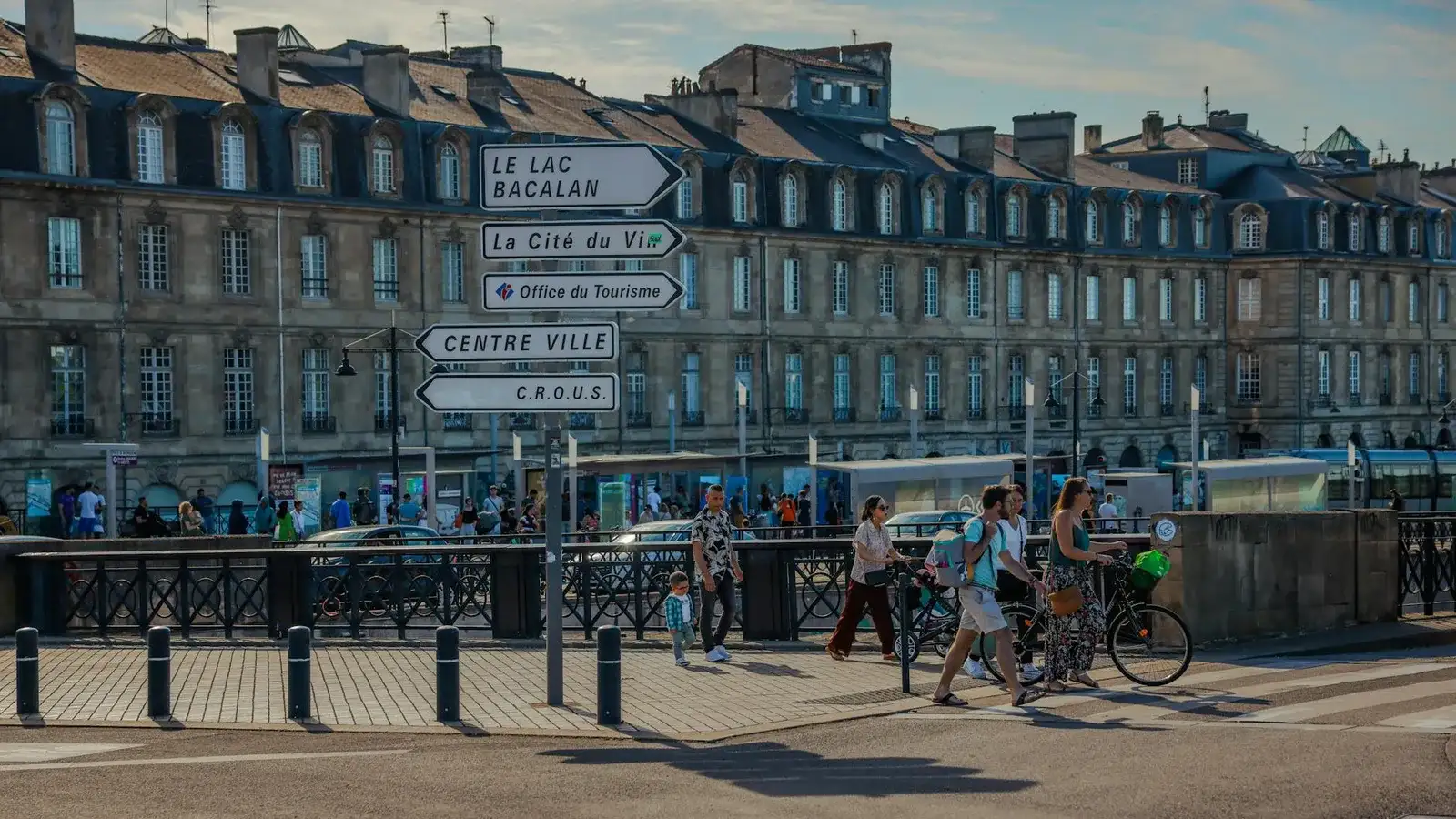 Vue de la Cité Plantagenêt et la cathédrale Saint-Julien du Mans